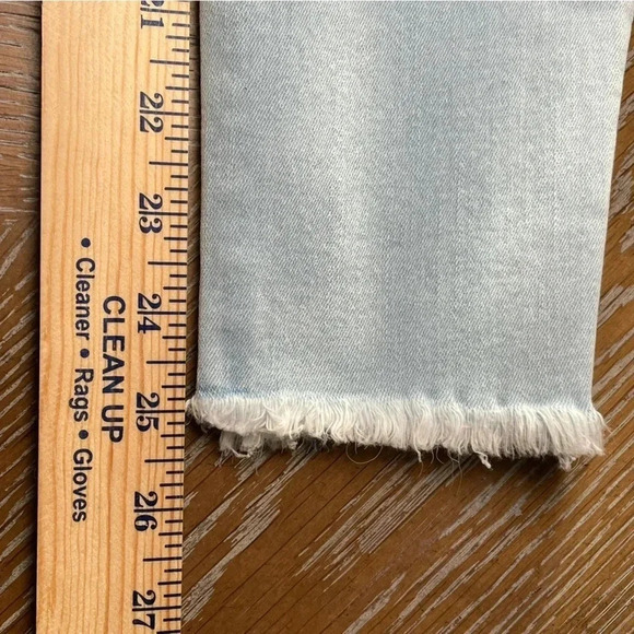 Abercrombie &‎ Fitch Signature Collection Light Color Jeans - Picture 5 of 7